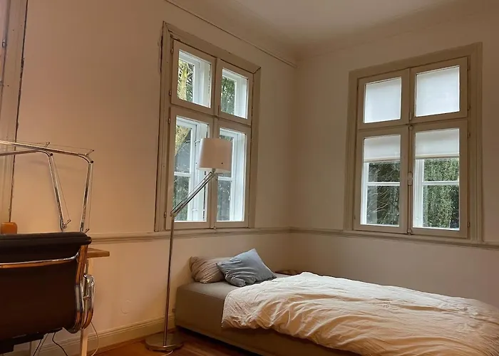 Spacious Living At Jenischpark And Derbypark *